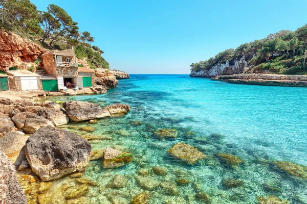 Vista Água Mar Azul Turquesa Costa Rochosa Ilha Maiorca — Fotografia de Stock