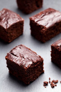 Çikolata ile taze ekmek