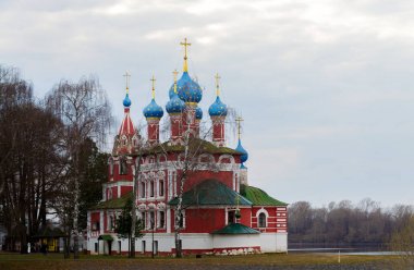 Kan Prensi Dmitry Kilisesi.
