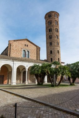 Basilica di Sant Apollinare Nuovo - 6. yüzyıl Kilisesi, Ravenna, İtalya