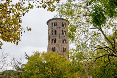 İtalya, Ravenna Saint Apollinare Classe Basilica yuvarlak çan kulesi ile