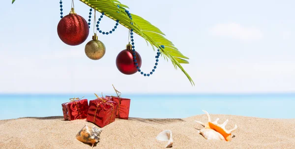 Банер Різдвяні Прикраси Пляжі Тропічному Концепція Новорічного Відпочинку Гарячих Країнах — стокове фото