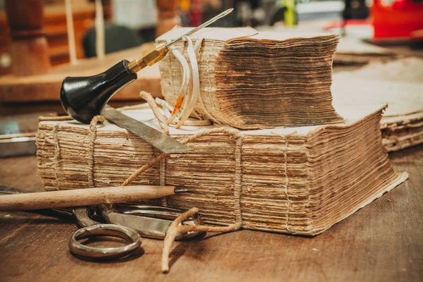 Helyreállítása Laboratórium Ősi Könyvek Eszközök Berendezések — Stock Fotó