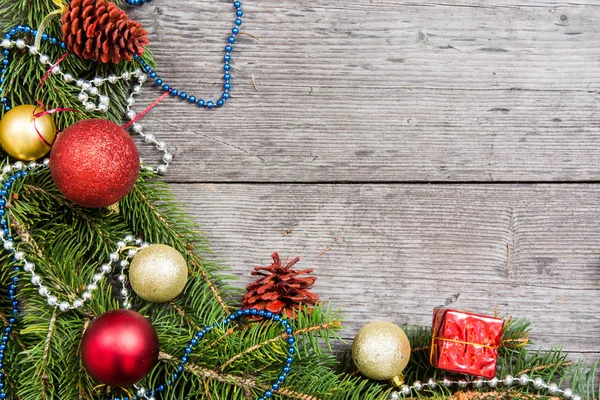 Weihnachten Hintergrund Mit Dekorationen Und Geschenkschachteln Auf Holzbrett Leerer Raum — Stockfoto