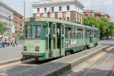 Roma, İtalya. 10,2018 - Vintage tramvay, şehir merkezi Roma bir yaz günü olabilir