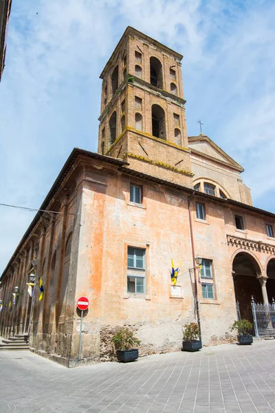 stock image Nepi in Lazio, Italy. Cathedral of the Assunta, built in the 12th century over a pagan temple.