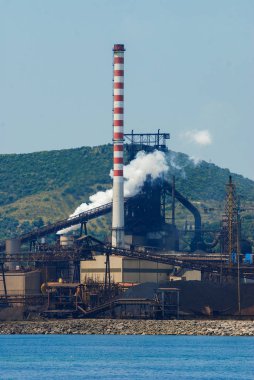 Kömür yatakları ve profesyonel bir sanayi ile Piombino limanı