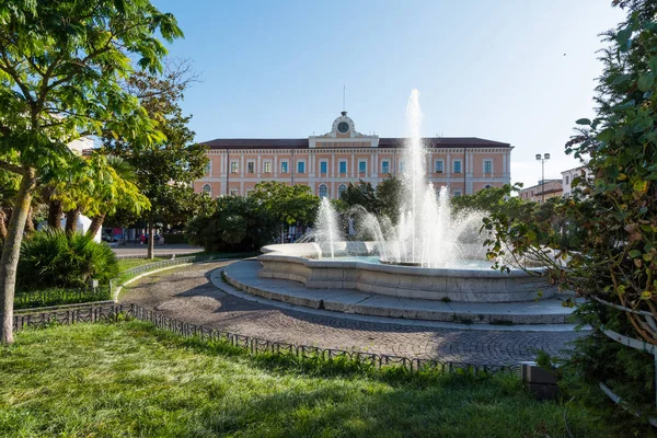 Palacio de San Giorgio, sede del ayuntamiento, ciudad de Campobasso en M —  Fotos de Stock
