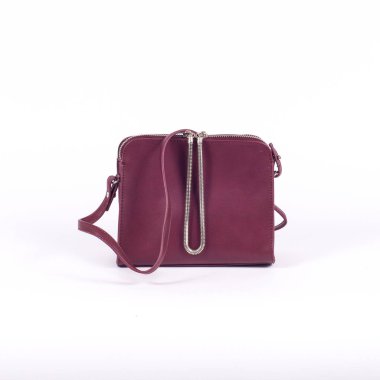 Beyaz arka plan üzerinde izole kadın çanta