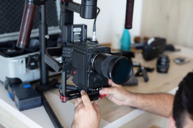 El kamera gyro gimbal stabilizin test