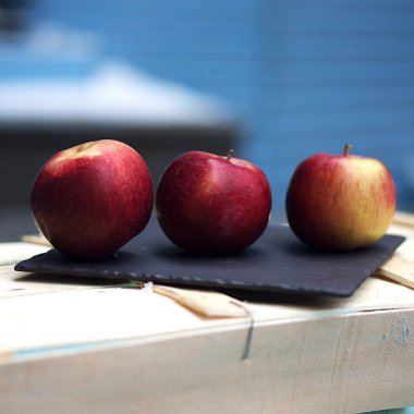 masada Kırmızı Sarı elmalar