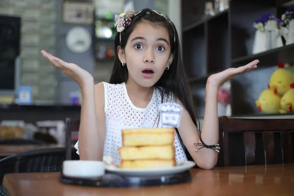 Petits Enfants Asiatique Profiter Manger Cristal Glace Photo De Stock