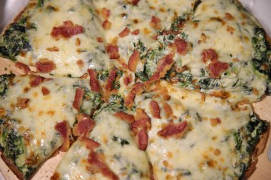 Ispanaklı Tay Pizza