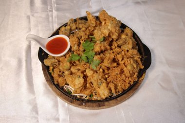 Kabuklu deniz ürünleri sıcak tava