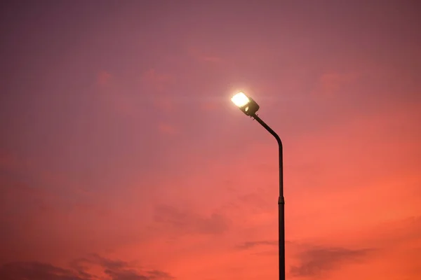 Vertical Shot Orange Light Bulb Background Sunset — Stock Photo, Image