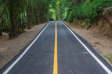 Asfalt yol kaplama, Milli Parkı Chiang mai Tayland