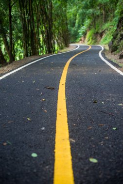 Asfalt yol kaplama, Milli Parkı Chiang mai Tayland