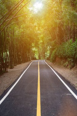 Asfalt yol kaplama, Milli Parkı Chiang mai Tayland