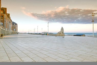 Sahilde güneş doğuyor Dawn          