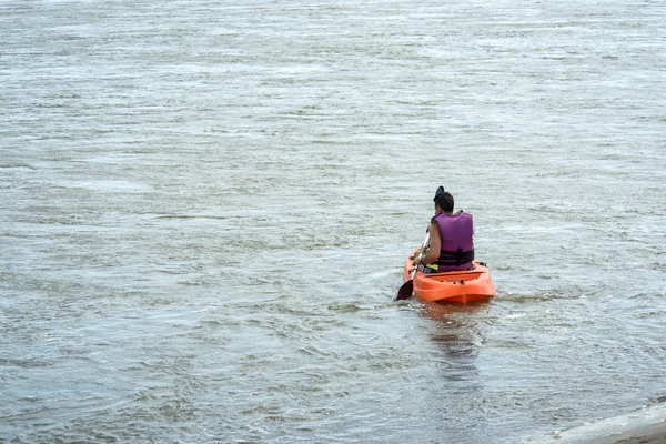 Canoéiste Aviron Sur Côte — Photo