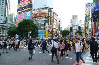 Tokyo, Japonya - 29 Mayıs 2018: Tokyo, Japan.View, Shibuya Crossing, dünyanın en yoğun crosswalks biri.