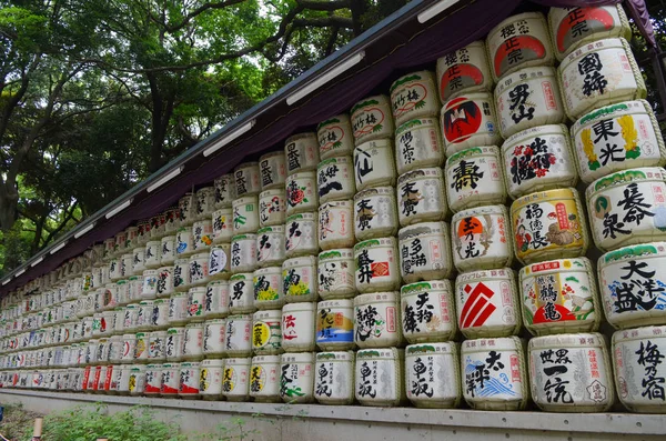 Tokio Japón Mayo 2018 Barriles Sake Donados Apilados Juntos Santuario — Foto de Stock