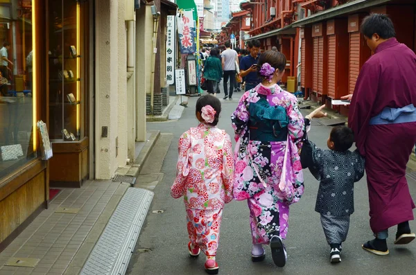 Tokio Japón Enero 2018 Turistas Visitantes Caminando Por Callejón Sensoji — Foto de Stock