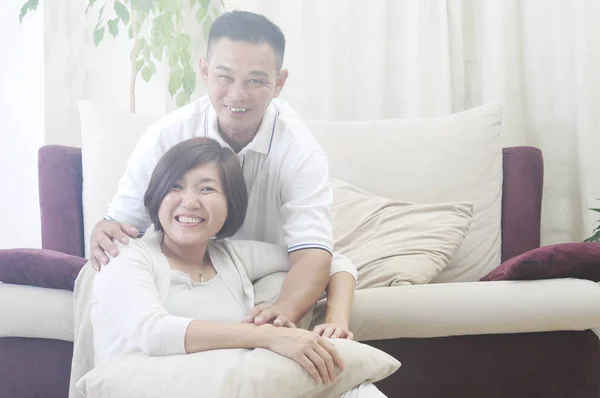 Asiática mediana edad pareja — Foto de Stock