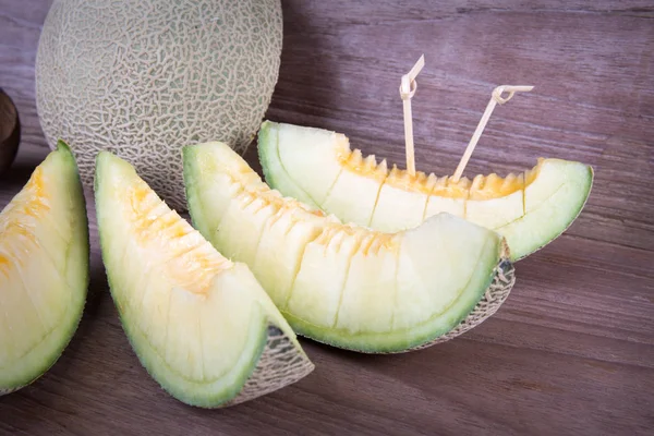 Juicy Honeydew Melon Wooden Table Background — Stock Photo, Image