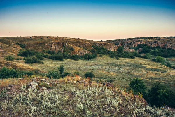 Canyon Aktovsky Ukraine Une Vallée Avec Des Rochers Une Rivière — Photo