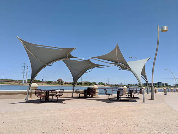 Markiser Skärmning Friluftsområde Från Skoningslös Varma Solen Salt River Lakeside — Stockfoto