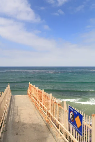 Hozzáférés Gyalogjáró Felett Instabil Sziklák Azúr Szépségét Solana Beach San — Stock Fotó