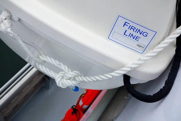 Strong Synthetic Rope Used Firing Line Stored White Container Board — Stock Photo, Image