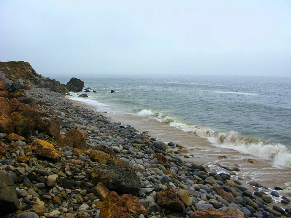 Naturliga Stenig Ocean Beach Hill Lutning Bakgrund — Stockfoto