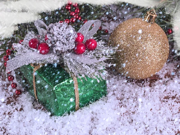 크리스마스 전나무 가운데 — 스톡 사진