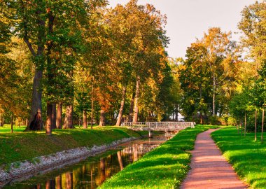 Sonbahar park yol peyzaj