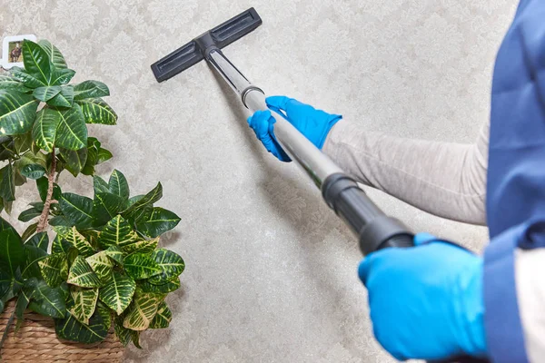 Kız oda endüstriyel elektrikli süpürge duvar vakumlama