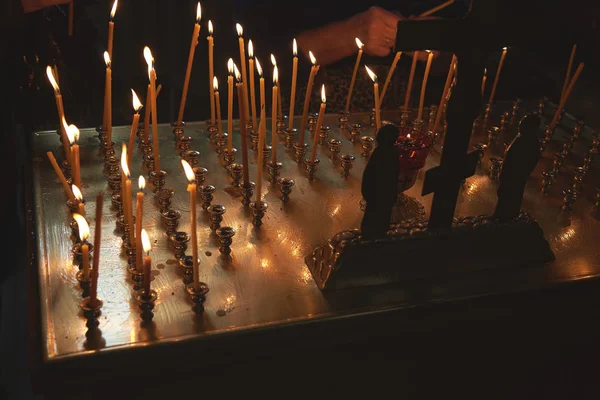 Ortodoks Kilisesinde Yanan Mumlar.