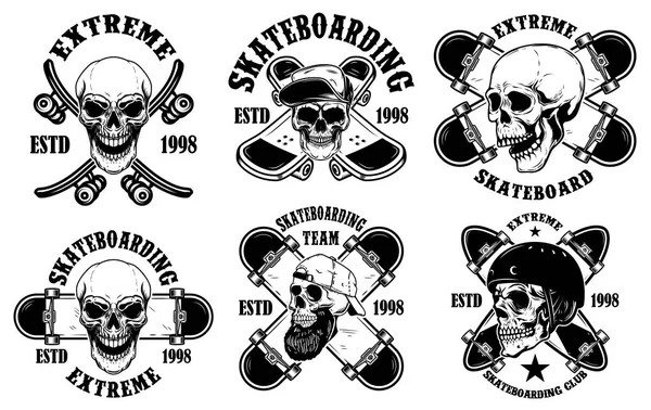 Uppsättning skateboard Club emblem med dödskallar. Design element för affisch, logotyp, skylt, etikett, t-shirt. — Stock vektor