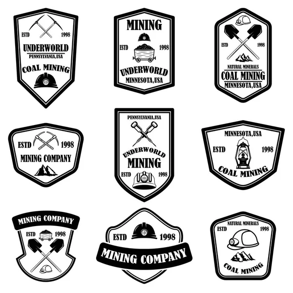 Conjunto de modelos de emblema da empresa de mineração de carvão. Elemento de design para logotipo, etiqueta, emblema, sinal, crachá . — Vetor de Stock