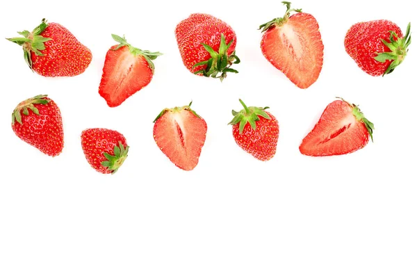 Erdbeeren isoliert auf weißem Hintergrund mit Kopierplatz für Ihren Text. Ansicht von oben. Flaches Lagemuster — Stockfoto