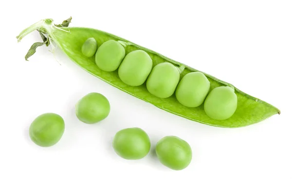 Vaina de guisante verde fresco aislado sobre fondo blanco — Foto de Stock