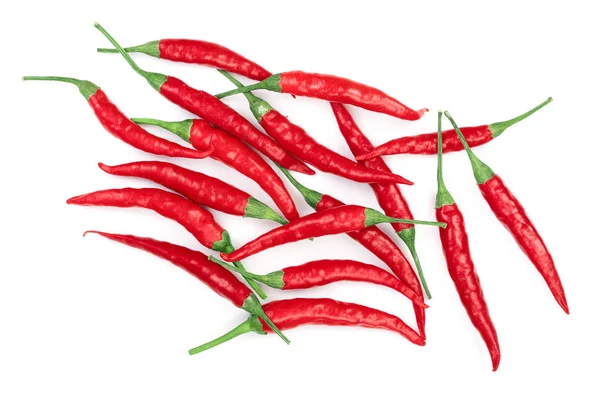 Czerwony na białym tle papryki chili w gorący. Widok z góry. Wzór prosty lay — Zdjęcie stockowe
