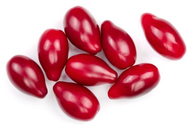 Cornel veya kızılcık beyaz arka plan üzerinde izole kırmızı meyveler. Üstten görünüm. Düz yatıyordu