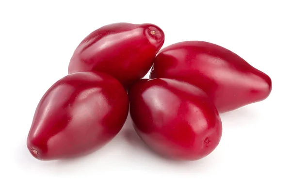 Czerwone jagody cornel lub dereń na białym tle — Zdjęcie stockowe