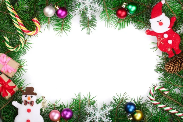 Moldura de Natal decorado isolado em fundo branco com espaço de cópia para o seu texto. Vista superior. — Fotografia de Stock