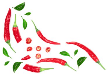 kırmızı sıcak izole kopya alanı metniniz için beyaz zemin üzerine biber. Üstten görünüm. Düz yatıyordu desen