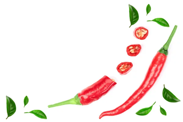 Red hot Red Hot chili peppers na białym tle na białym tle z miejsca kopiowania tekstu. Widok z góry. Wzór prosty lay — Zdjęcie stockowe