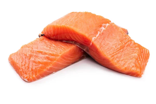 Филе лосося из красной рыбы на белом фоне — стоковое фото