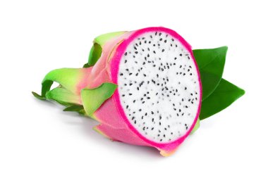 Olgun Dragon meyve, Pitaya ya da beyaz zemin üzerine izole yaprakları ile Pitahaya yarısı sağlıklı kavramı meyve